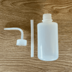 Plastikinis butelis laistymui